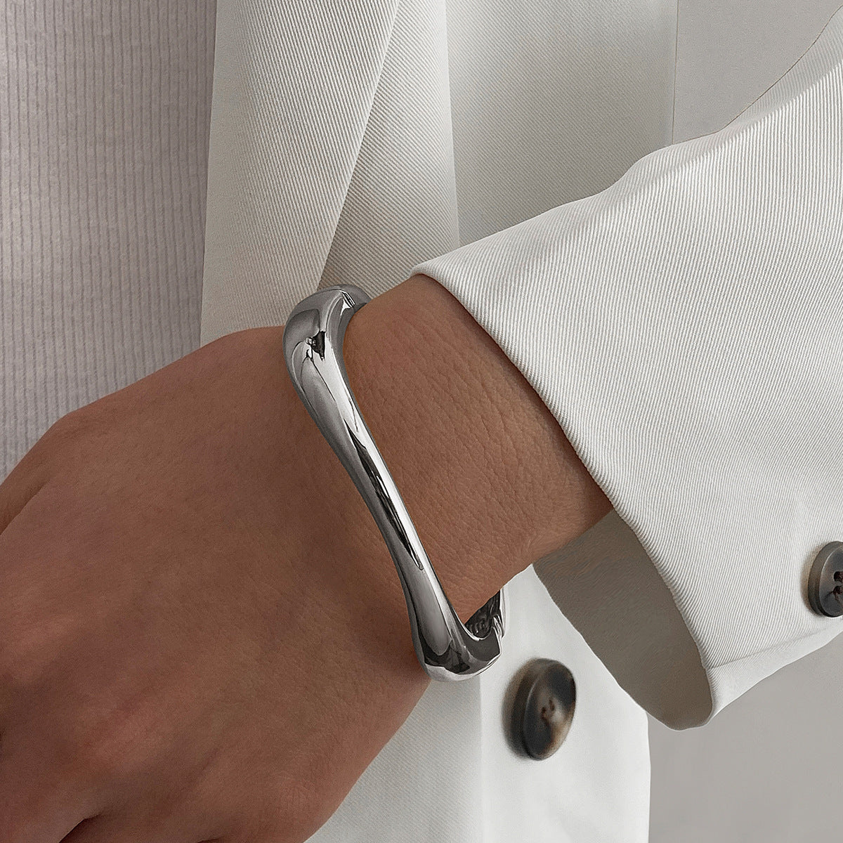 Exaggerated Metal Glossy Surface Bracelet