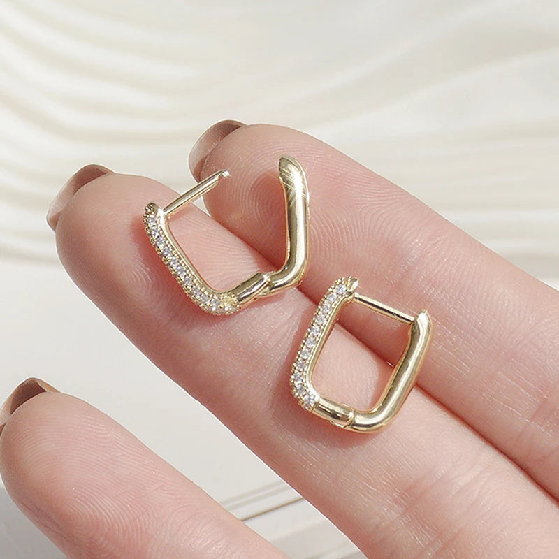 Sculpted Sparkle Square Hoops – Gold Elegance