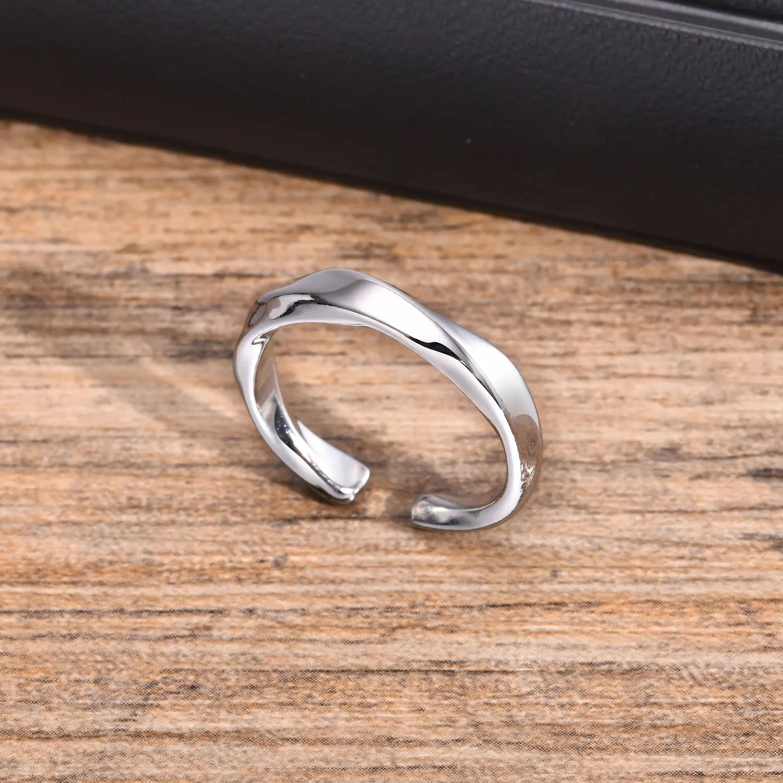 Silver Mobius Open Ring – Adjustable Minimal Design