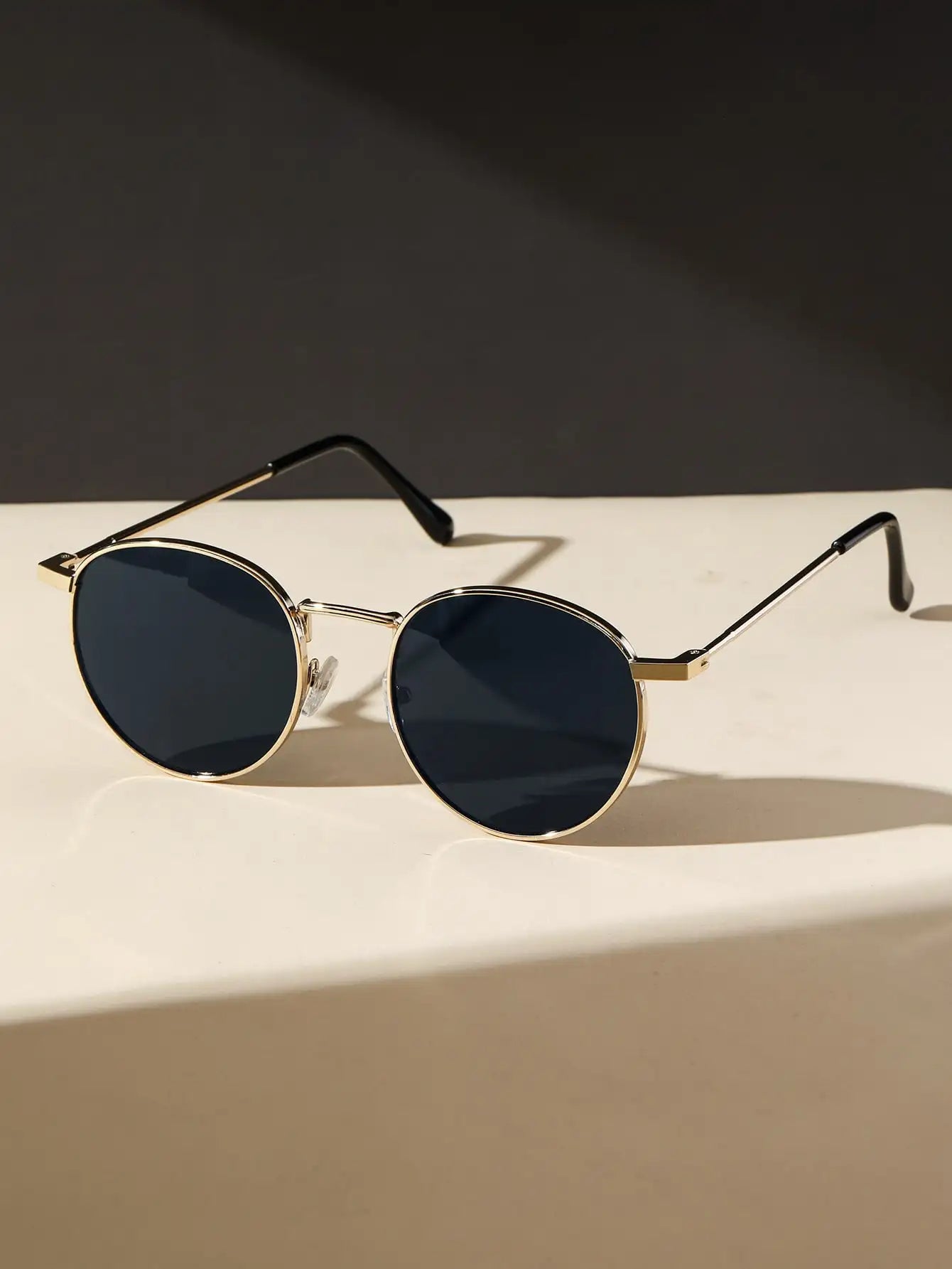 Retro Round Metal Sunglasses – Unisex UV400 Shades