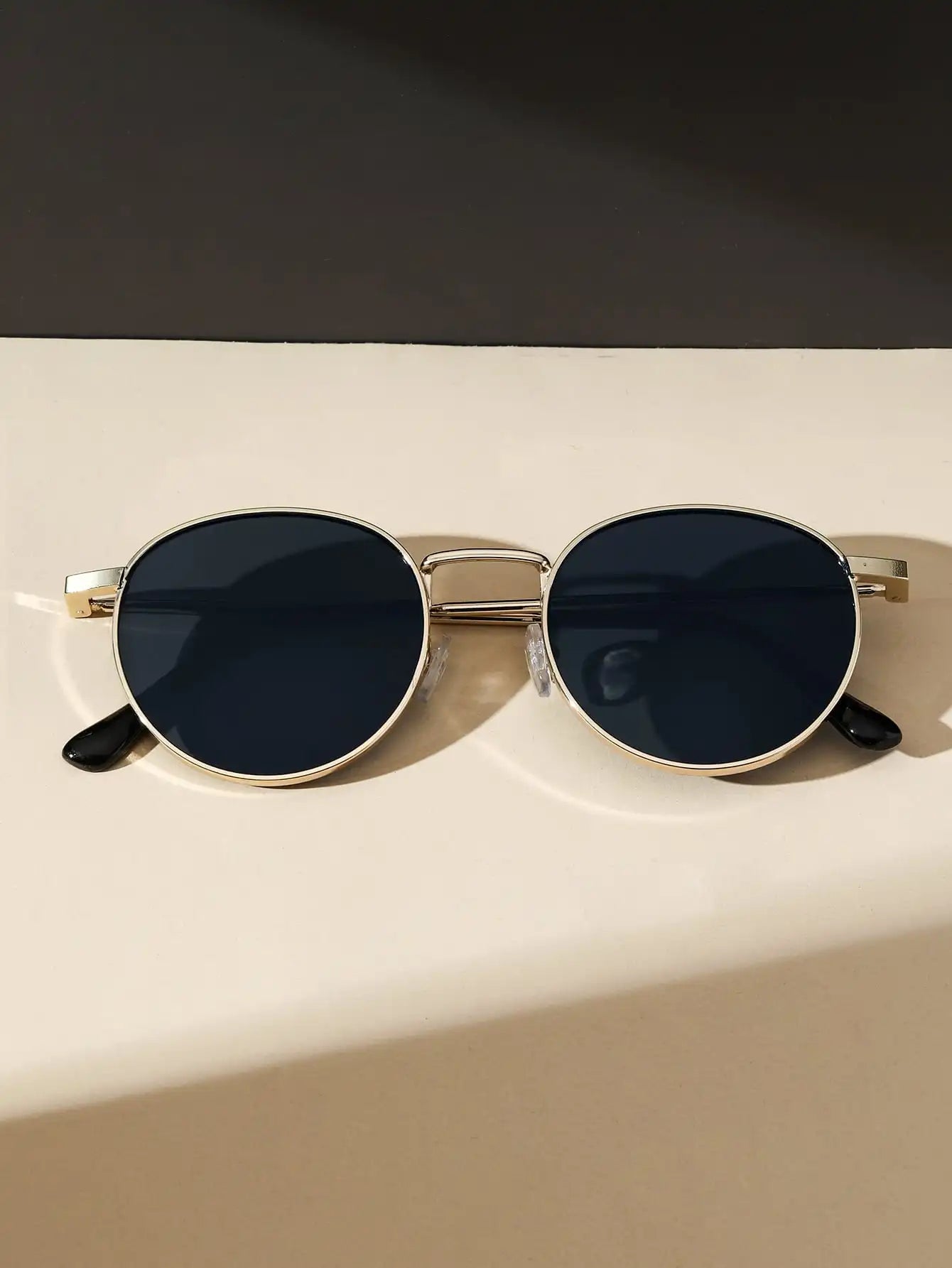 Retro Round Metal Sunglasses – Unisex UV400 Shades