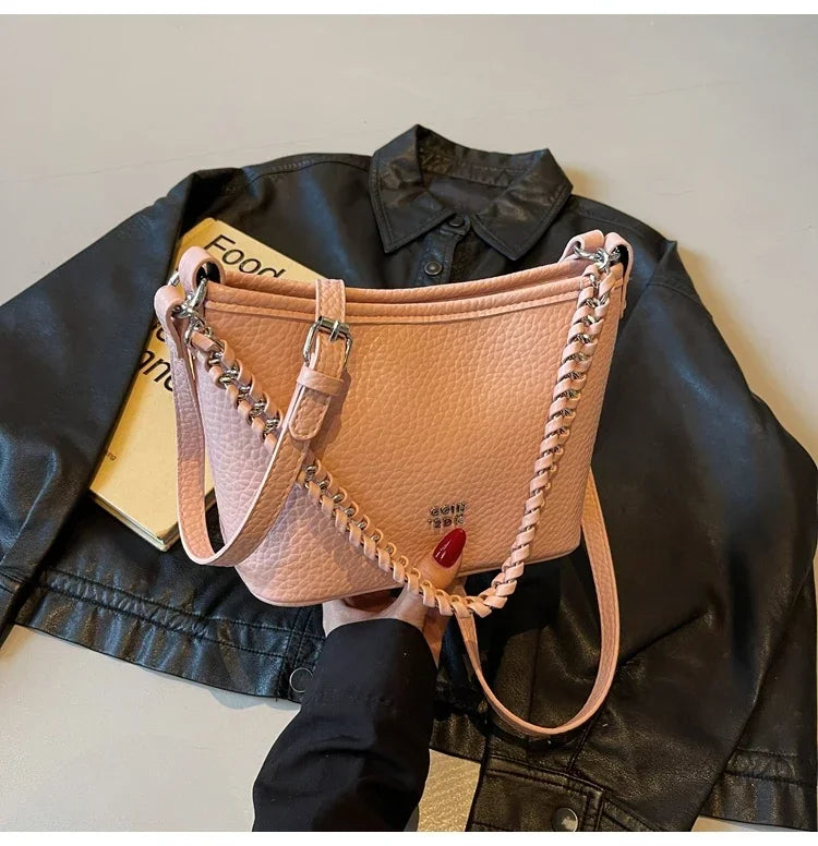 BS - Elegant PU Leather Tote Bag with Chain Strap