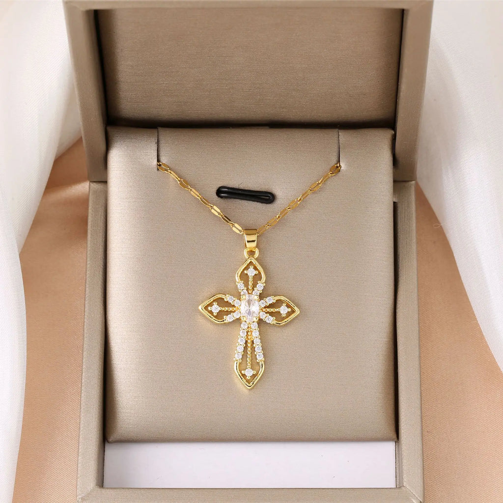 Vintage Gold Cross Pendant Necklace – Stainless Steel Collarbone Chain