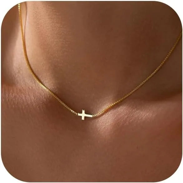 Solène Cross Choker – 14K Gold-Plated Minimalist Necklace