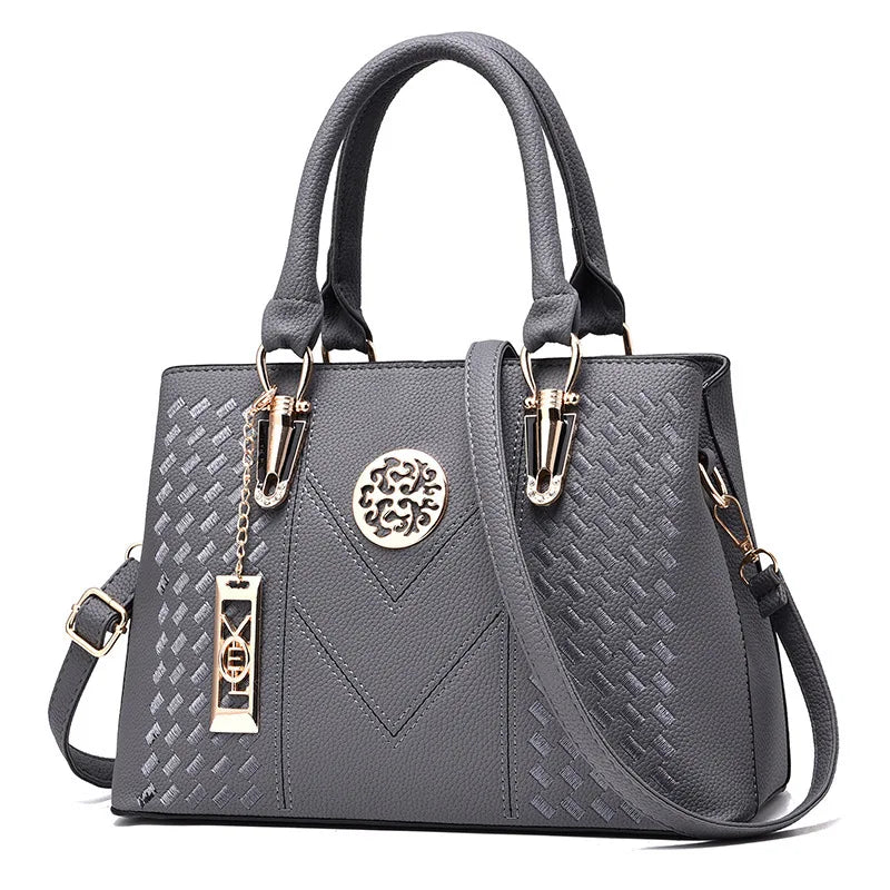 Elegant Woven Texture Handbag – Classic Black