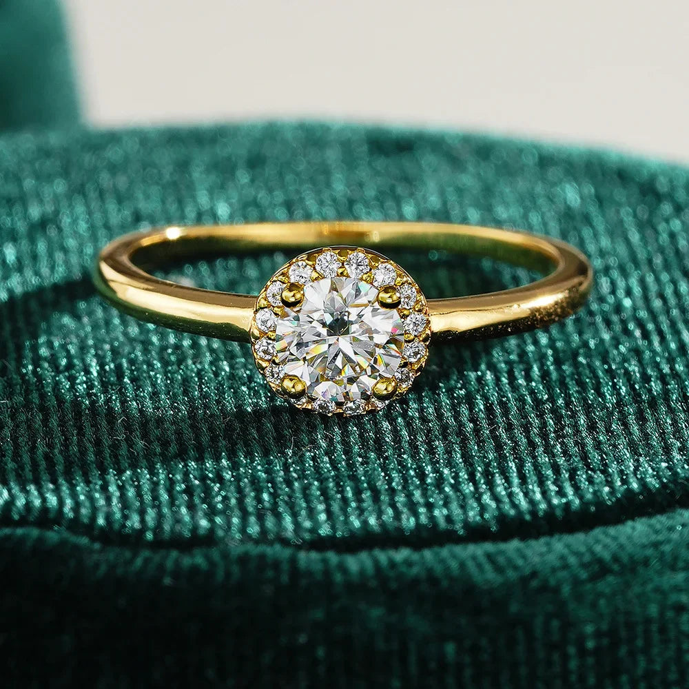 18K Gold Moissanite Diamond Ring