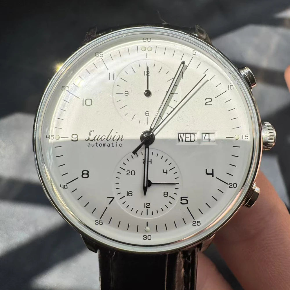 LuxeHorlogé™ Atlas Automatic Chronograph