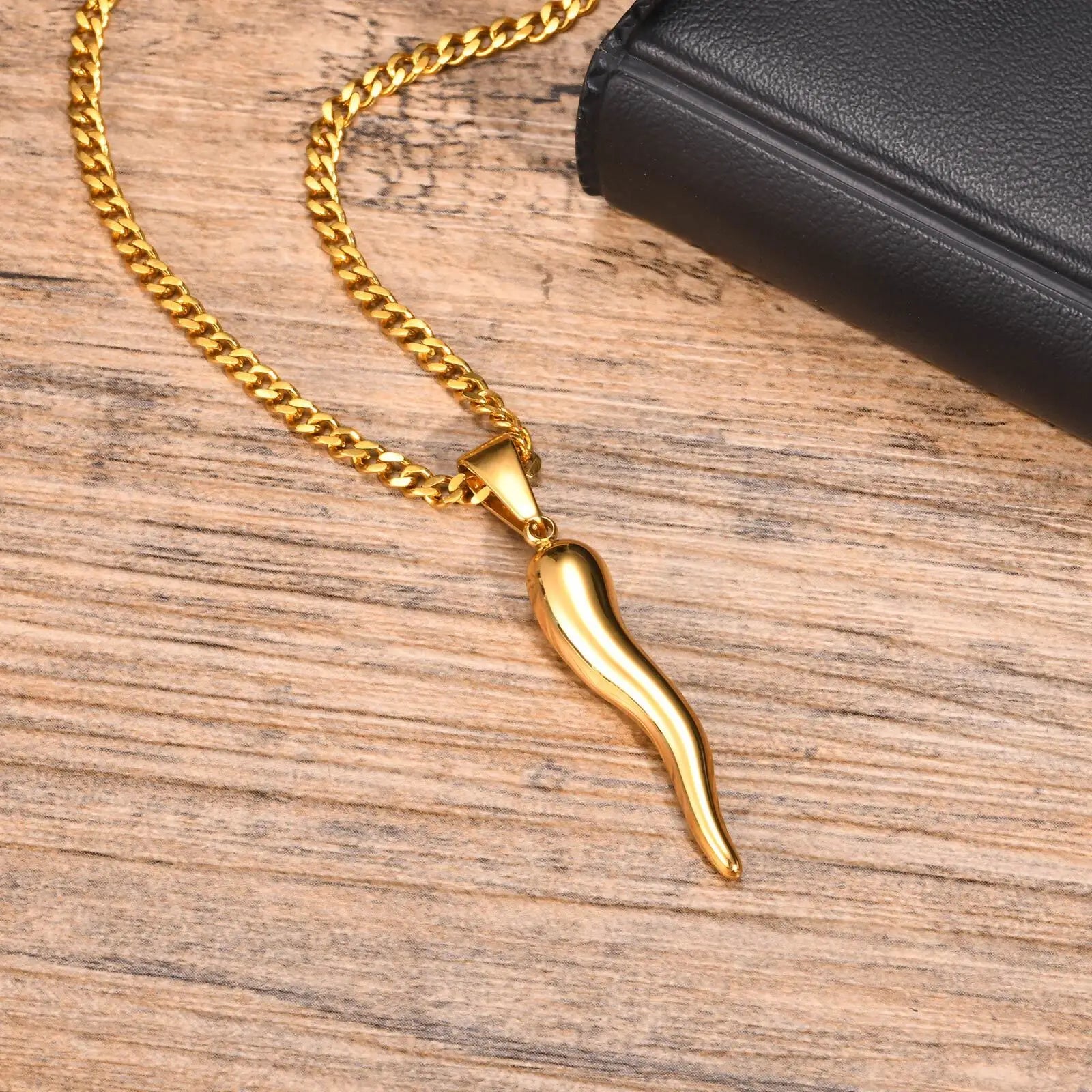 Cornicello Fortuna Necklace – Italian Horn