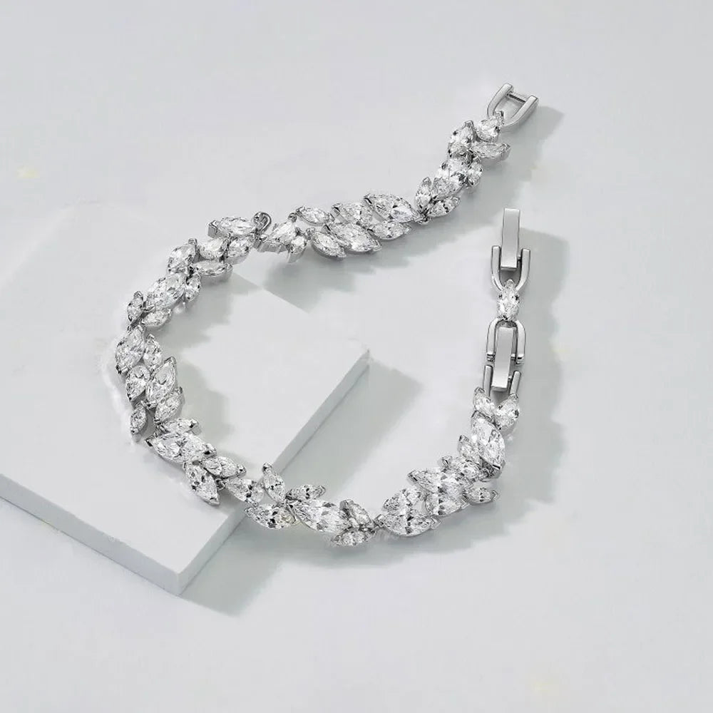 Elegant Anniversary Jewelry Set - Crystal Necklace, Earrings & Bracelet forWomen