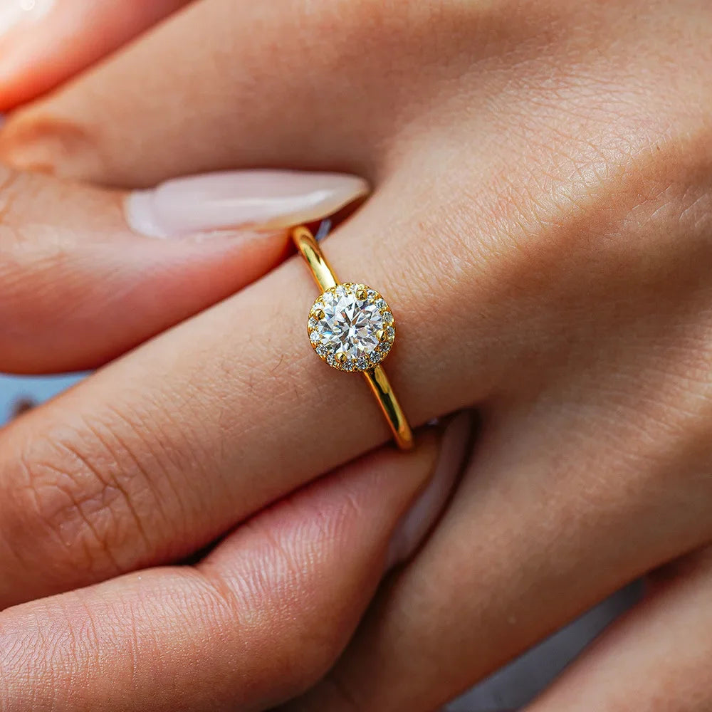 18K Gold Moissanite Diamond Ring
