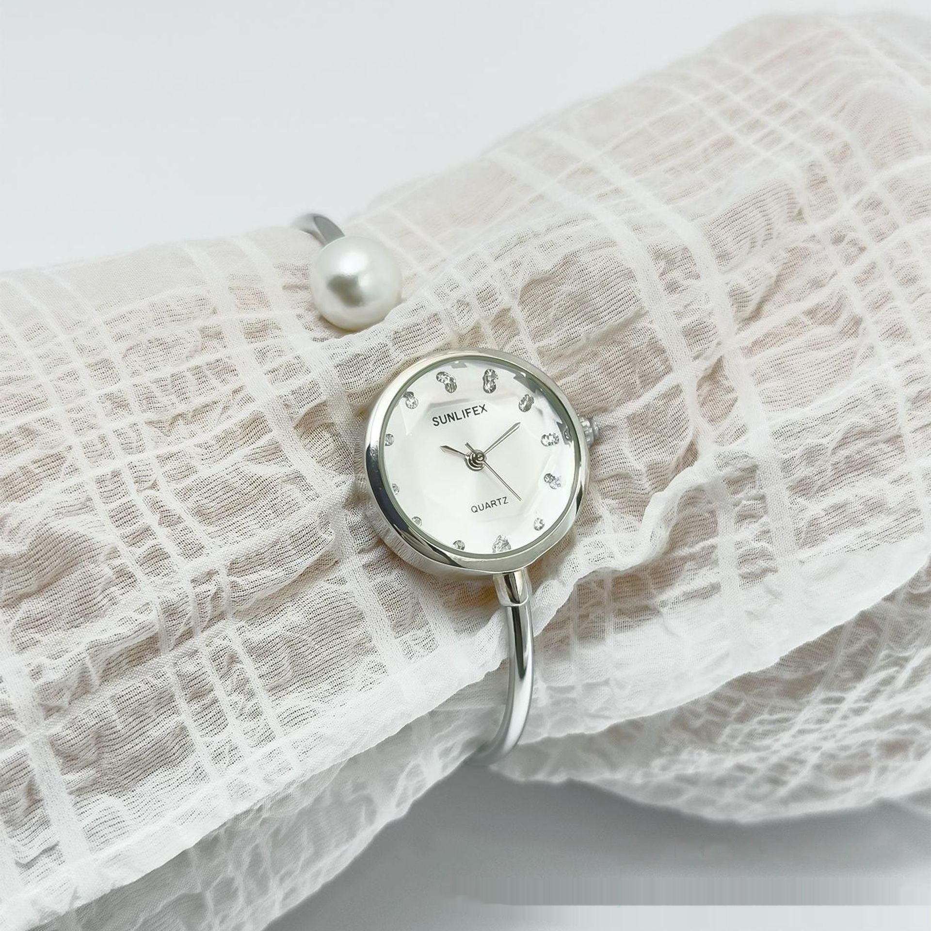 Luna Pearl Bangle Watch
