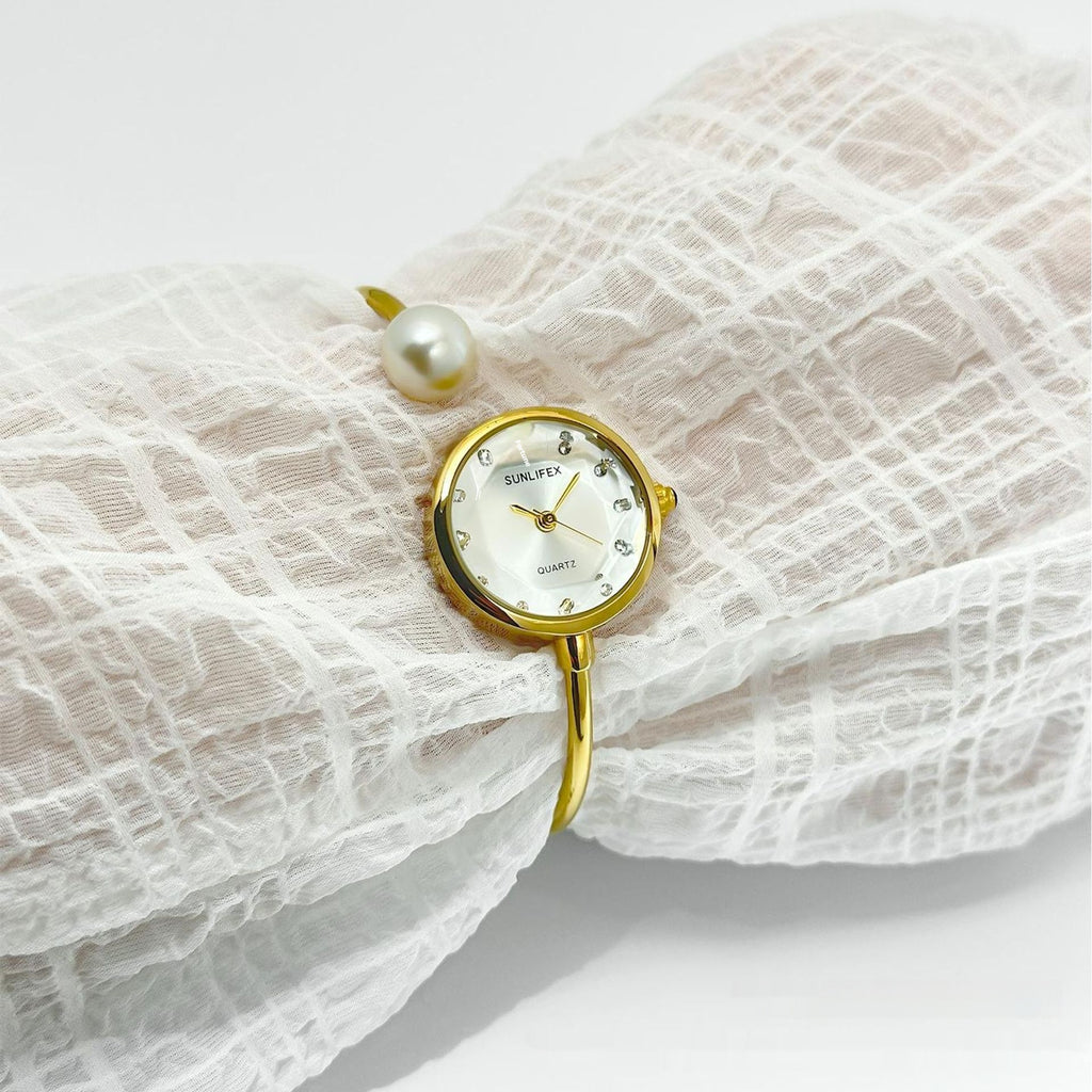 Luna Pearl Bangle Watch